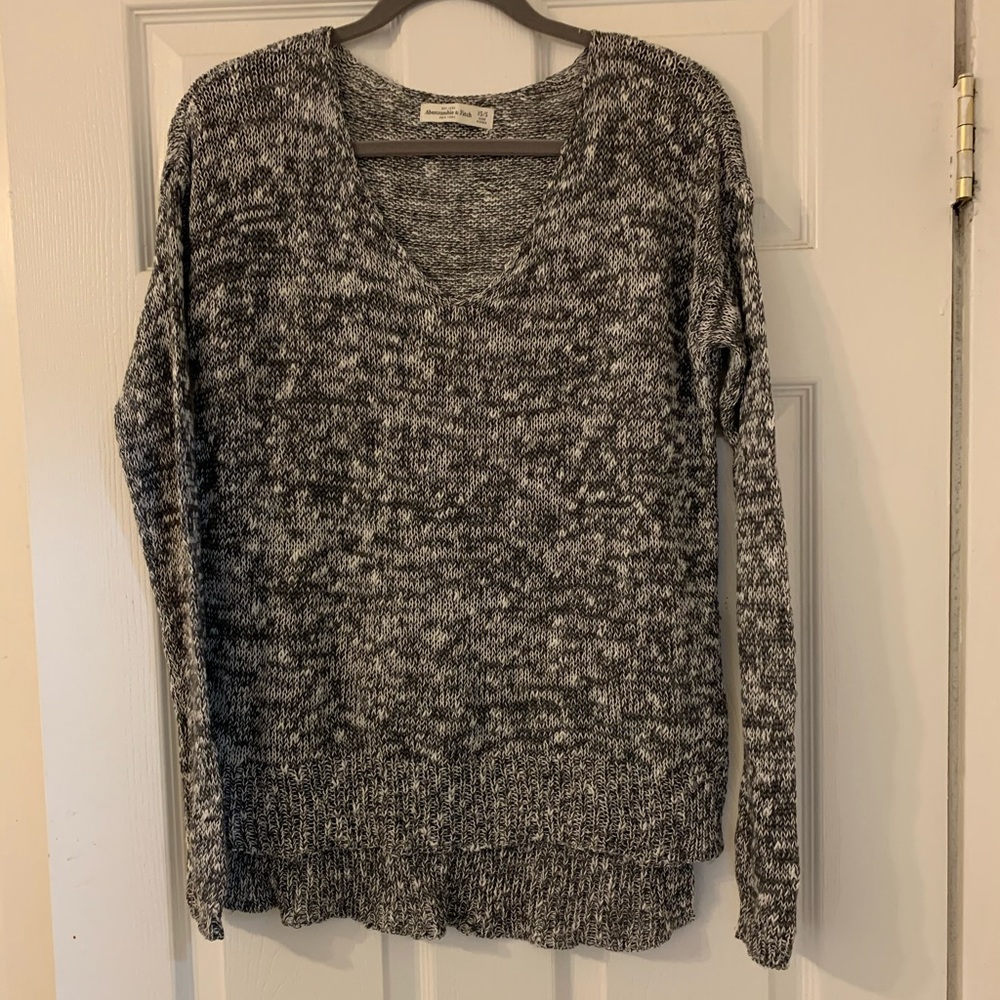 AE Long sleeve knit top